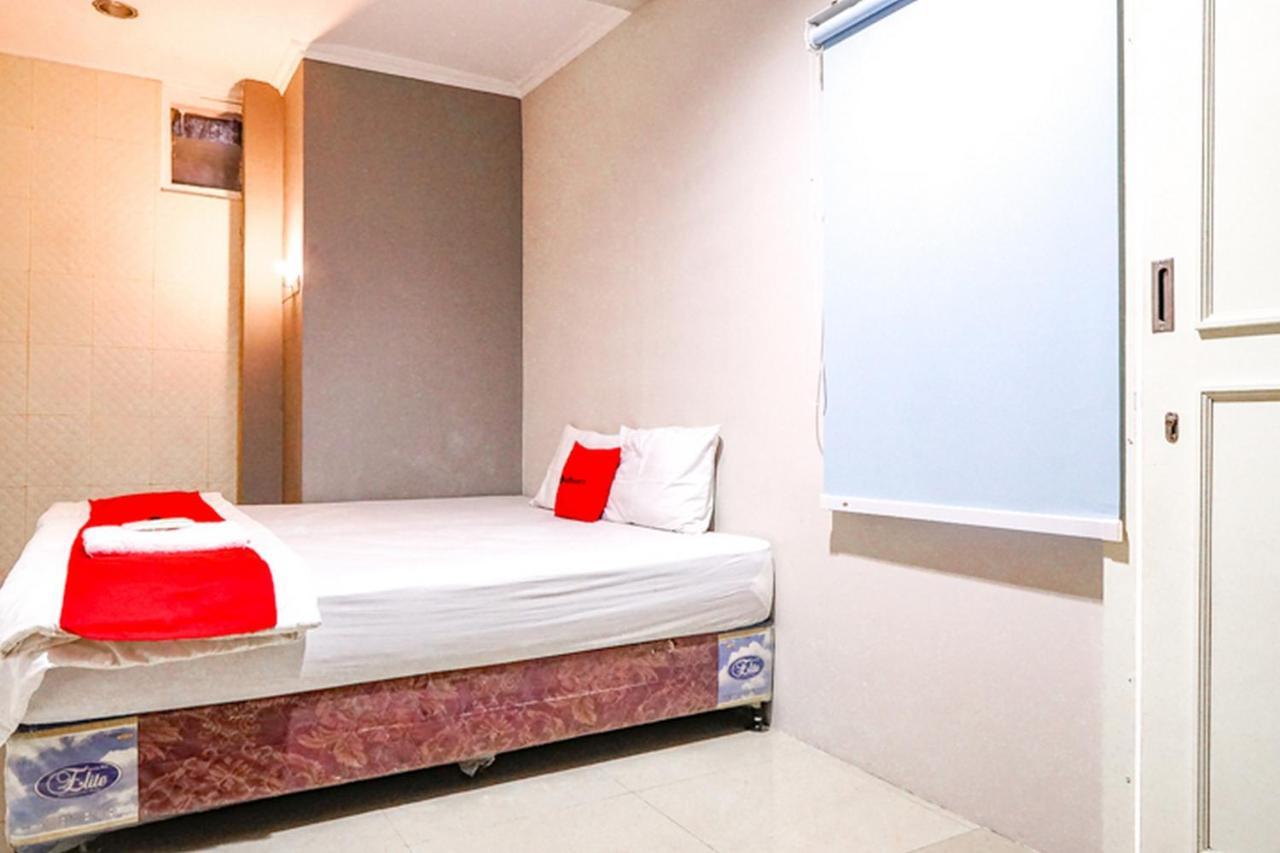 Reddoorz @ Citraland Surabaya Hotel Eksteriør billede